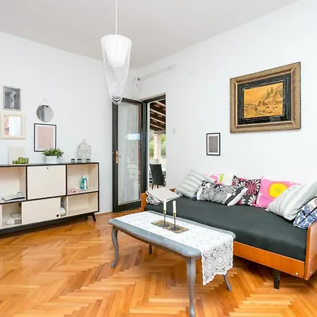 Apartament With A Parking Space Sutivan, Brac - 744 Sutivan
