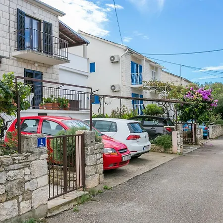With A Parking Space Sutivan, Brac - 744 Apartament *